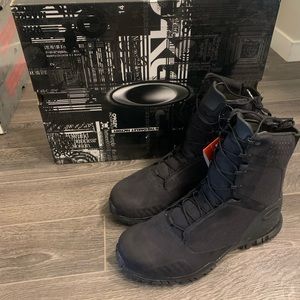 Oakley SI-8 Boots